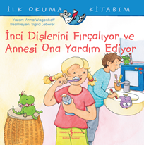 İnci Dişlerini Fırçalıyor Ve Annesi Ona Yardım Ediyor